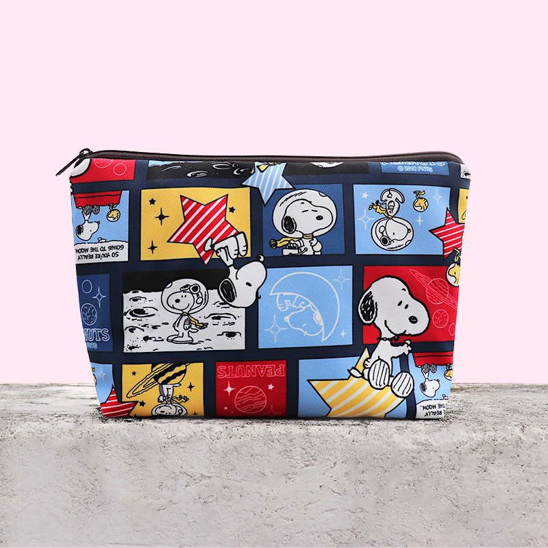 Peanuts Snoopy Travel Pouch - Discovering The Universe